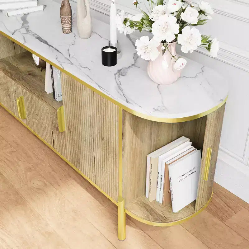 Meuble TV 70 pouces avec plateau en faux marbre, meuble console média de luxe avec étagères réglables, portes coulissantes au profil incurvé